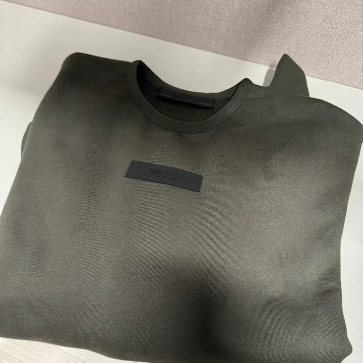 [SOLD OUT] 에센셜 크루넥 잉크 24SS 맨투맨 M사이즈