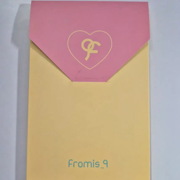[BUNJANG] fromis_9 2022 Membership Welcome Gift Unsealed / 프로미스나인 2022 멤버십 웰컴 기프트 개봉