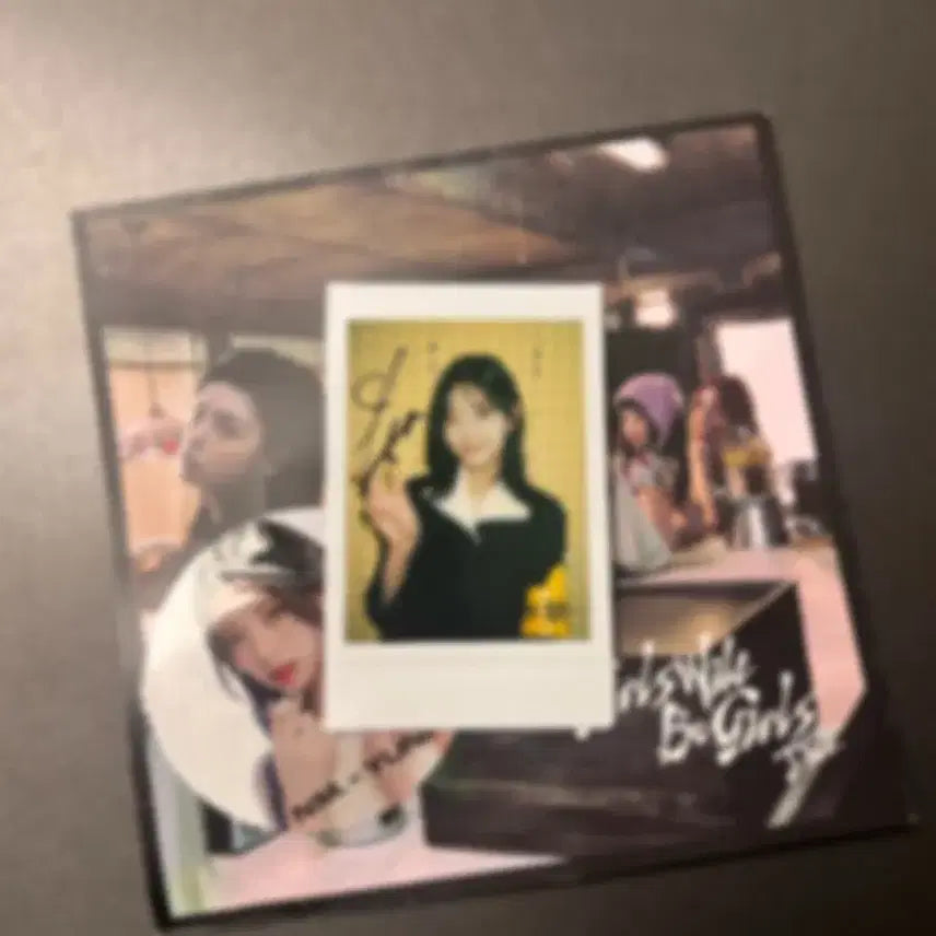 ITZY lia 리아 싸인 폴라로이드