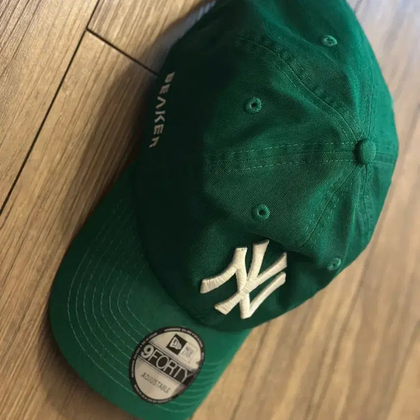 [BUNJANG] BEAKER New York Yankees Cap / 비이커 뉴에라 BEAKER 뉴욕 양키즈 볼캡 모자 그린