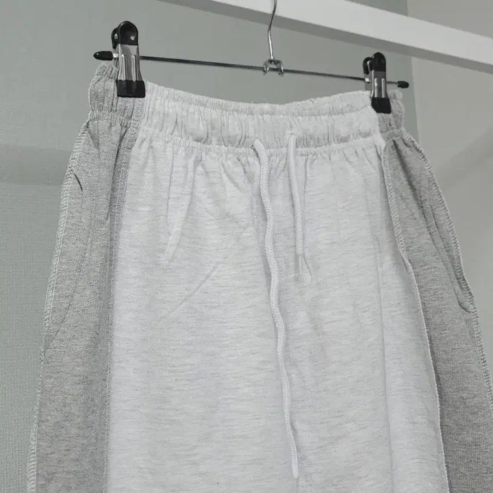 [BUNJANG] N/A Gray Wide Training Pants / 그레이 배색 와이드 트레이닝 팬츠