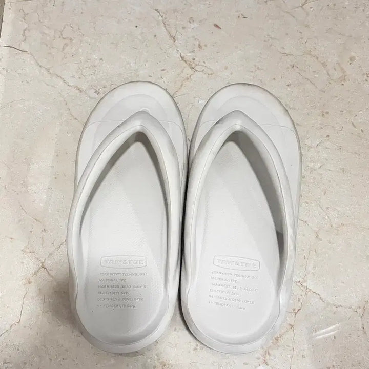 [BUNJANG] Taw & Toe Flip-Flops White / 토앤토 플립플랍 화이트