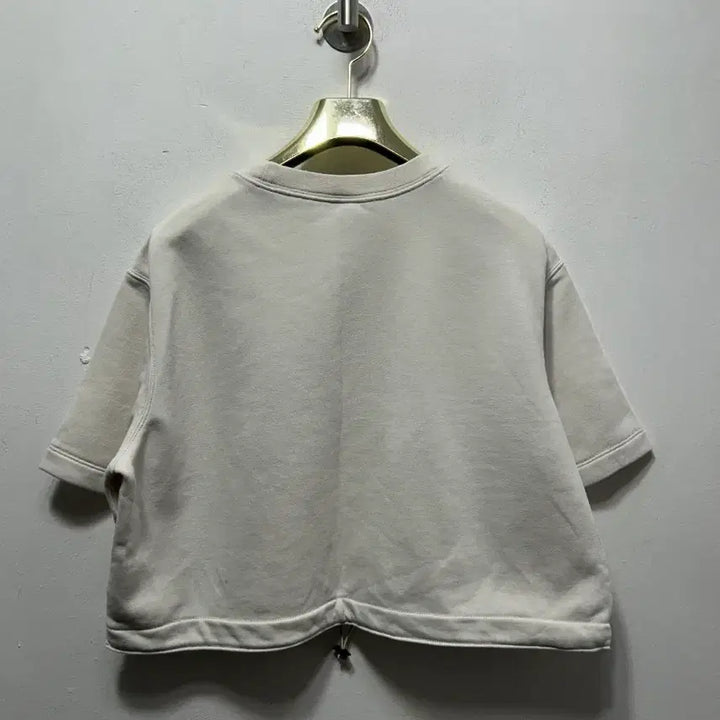 [SOLD OUT] 나이키 스우시 크롭 반팔티 아이보리 S