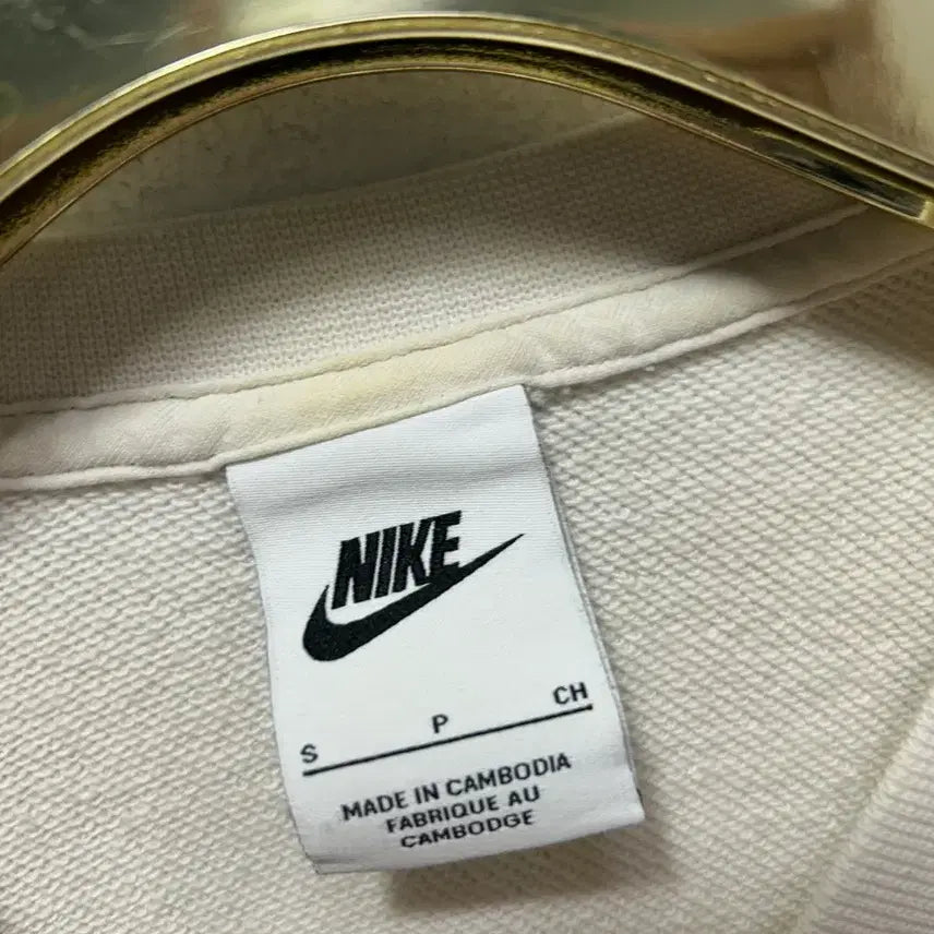[SOLD OUT] 나이키 스우시 크롭 반팔티 아이보리 S