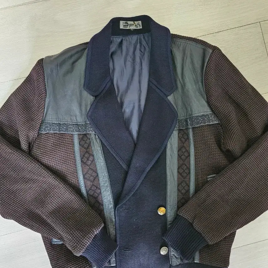 [BUNJANG] Classic Cardigan Jacket (L Size) / 일본 편집샵구매 클래식 가디건자켓 L사이즈 새상품입니다
