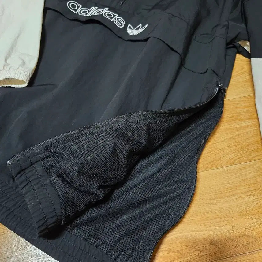 [SOLD OUT] 아디다스 윈드브레이커 반집업 후드 아노락 바람막이(110사이즈)
