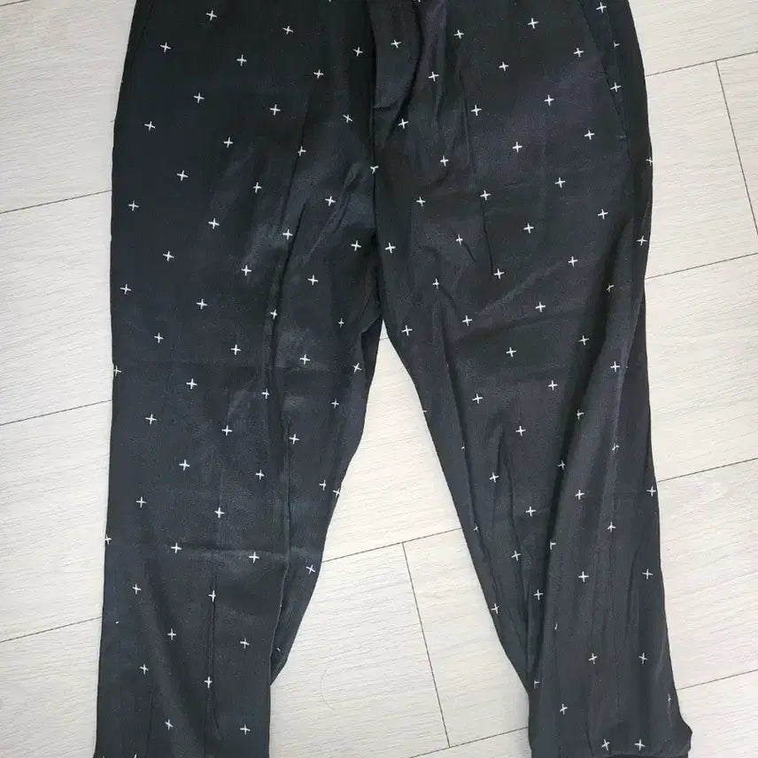 [BUNJANG] Neil Barrett Jogger Pants (48) / 닐바렛 조가 슬랙스팬츠 48사이즈 새상품입니다