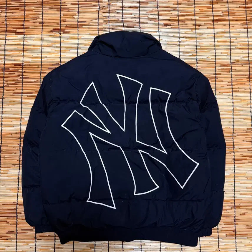 [BUNJANG] MLB New York Yankees Basic Curve Padded Jacket / MLB 블랙 뉴욕 양키스 패딩 L 베이직 커브 패딩