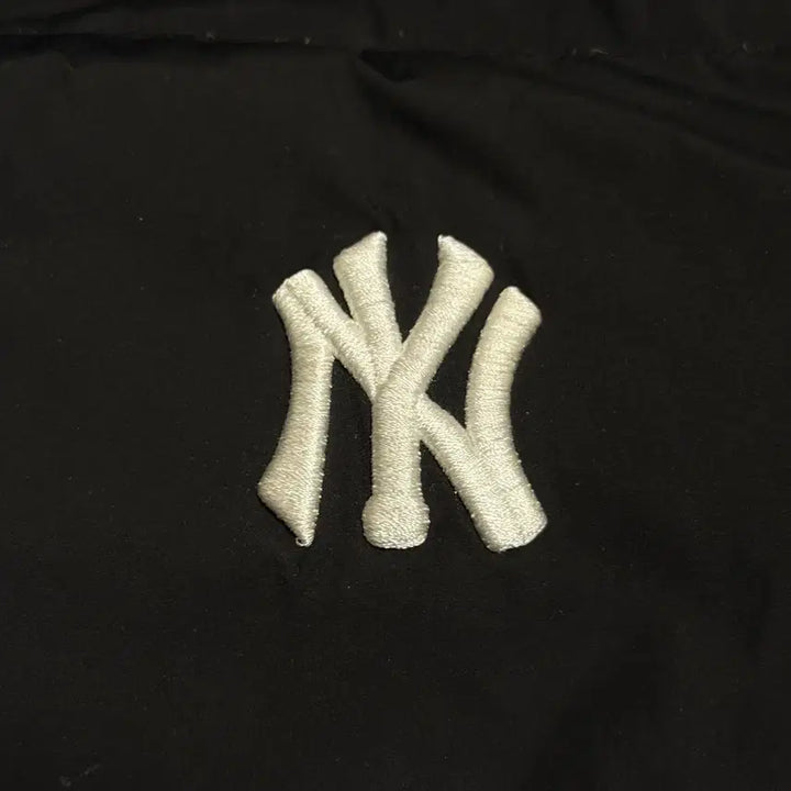 [BUNJANG] MLB New York Yankees Basic Curve Padded Jacket / MLB 블랙 뉴욕 양키스 패딩 L 베이직 커브 패딩
