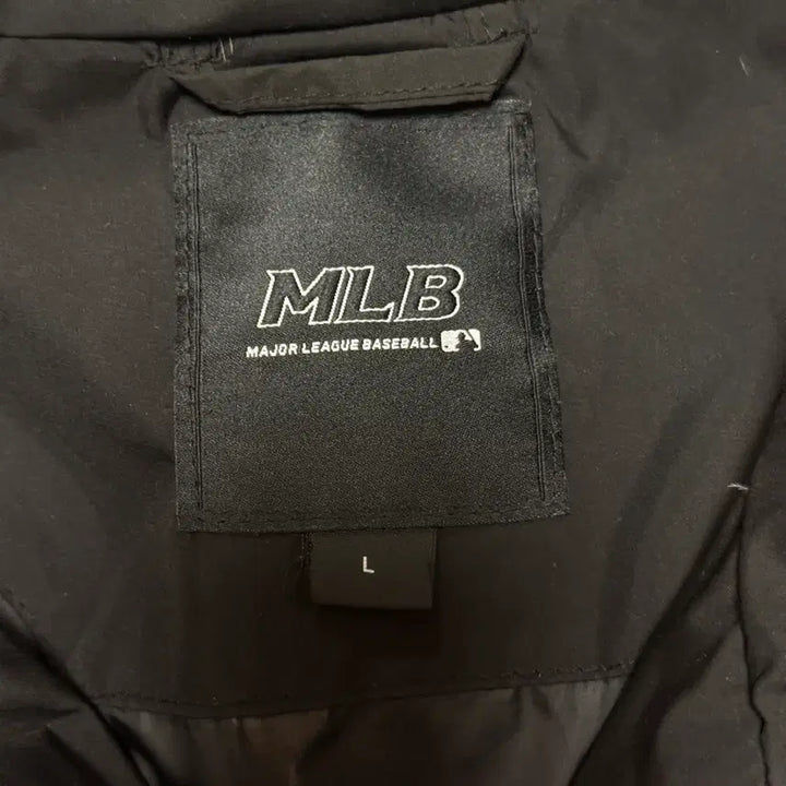 [BUNJANG] MLB New York Yankees Basic Curve Padded Jacket / MLB 블랙 뉴욕 양키스 패딩 L 베이직 커브 패딩
