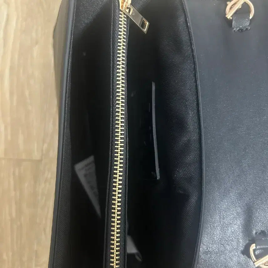 [BUNJANG] ZARA Quilted Mini Crossbody Bag / 자라 블랙 퀼팅 미니 크로스백 가방