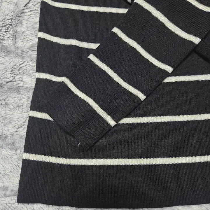 [BUNJANG] Striped Long Sleeve T-shirts Bundle Set / 스트라이프 긴팔 티셔츠 2장 일괄