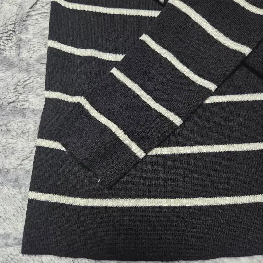 [BUNJANG] Striped Long Sleeve T-shirts Bundle Set / 스트라이프 긴팔 티셔츠 2장 일괄