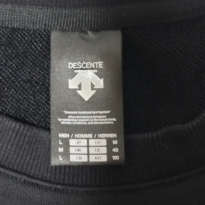 [BUNJANG] Descente Unisex Graphic Sweatshirt / (100)데상트 남여공용 그래픽 맨투맨 긴팔티셔츠 판매합니다