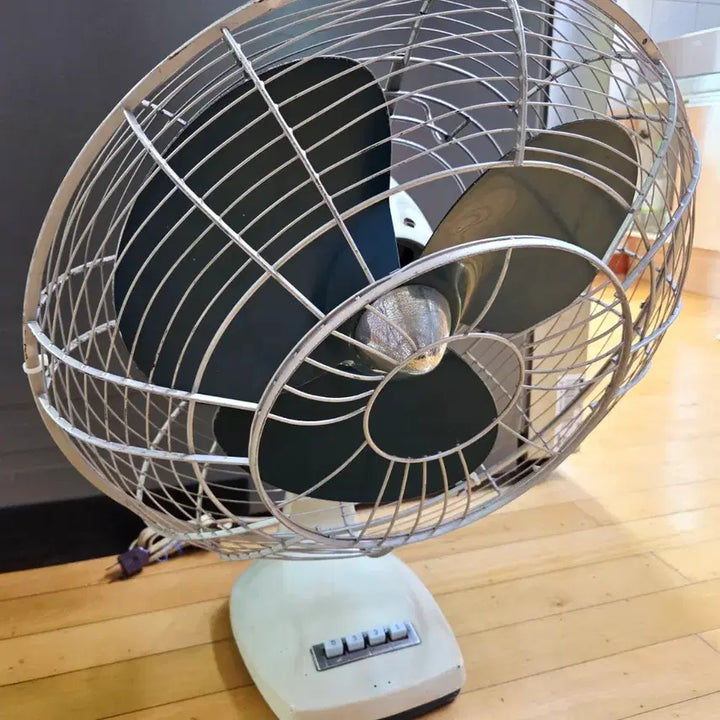[BUNJANG] Japanese Antique Iron Fan Retro Interior Decor / 일제 골동품 철제선풍기 레트로 인테리어
