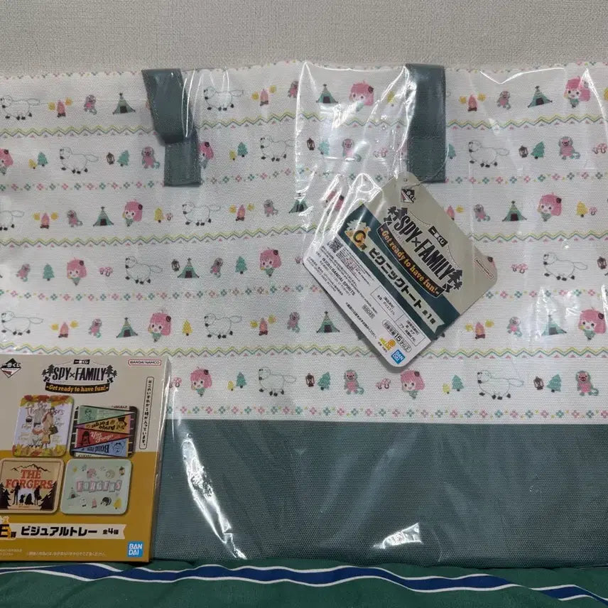 [BUNJANG] Spy x Family Anya C Prize Picnic Bag &amp; E Prize Tray Bundle / 택포)아냐 쿠지 C상, E상 일괄 판매합니다