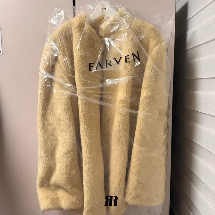 [BUNJANG] Parben Shearling Fur Jacket (New with Tag) / 파르벵시어링퍼자켓(나코탭미시착새상품)