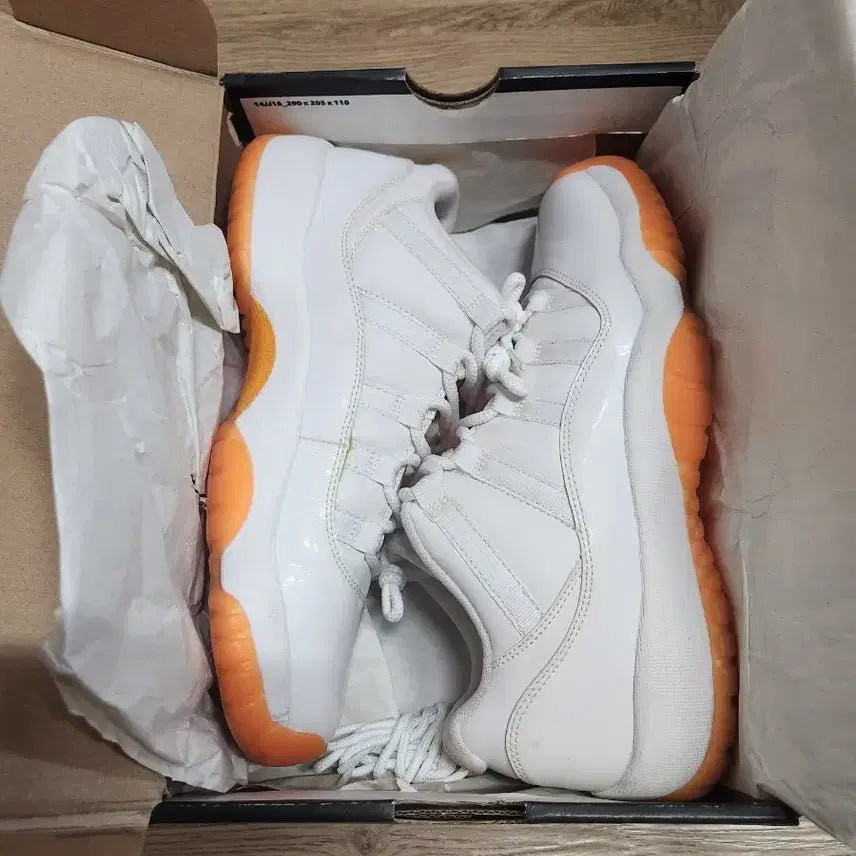 [BUNJANG] Air Jordan 11 Retro Low Bright Citrus Women&