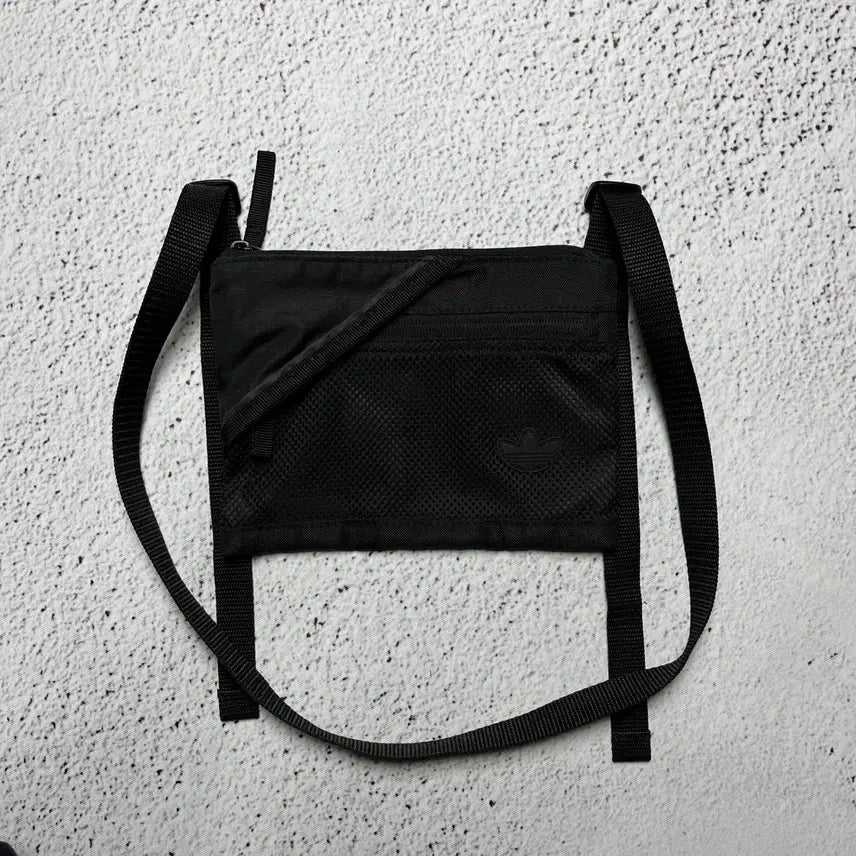 [BUNJANG] Adidas Originals Sacoche Bag / Adidas Originals Sacoche Bag