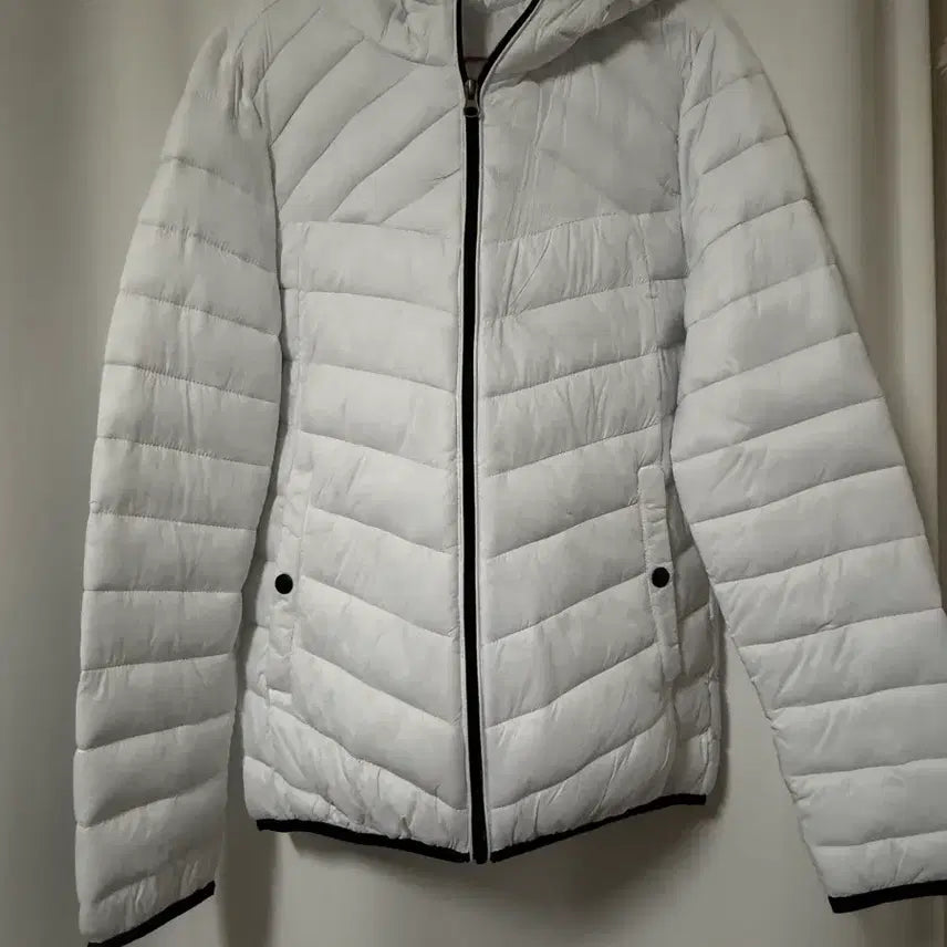 [BUNJANG] Avely Lightweight Padded Jacket / 에이블리 경량패딩 화이트