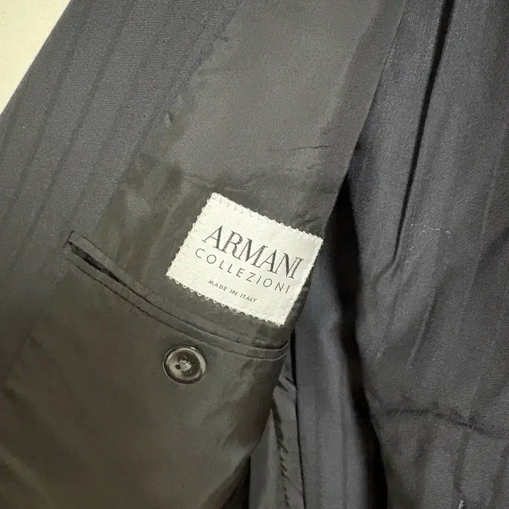 [BUNJANG] Armani Collezioni Double Breasted Suit / Armani Collezioni 더블 브레스티드 수트 | 블랙 스트라이프