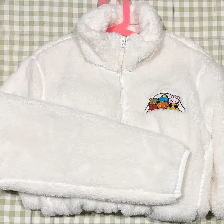 [BUNJANG] SPAO Pixelie Fleece White M / 픽셀리 스파오 후리스 하양M 팝니다!