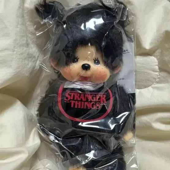 [BUNJANG] Strange Things Monchhichi Keychain / 기묘한이야기 콜라보 몬치치 키링
