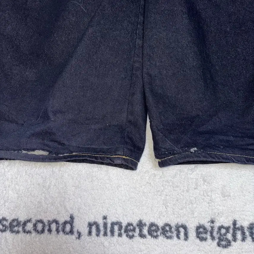 [BUNJANG] Helm Wide Raw Denim L Jeans / 헬름 와이드 생지데님 L