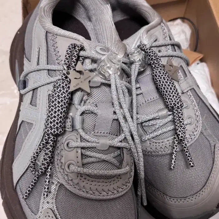 [BUNJANG] Asics Atmos Pink OHOO'S Sneakers (230) with Star Charm / 아식스x아트모스 핑크x오호스 230 (별참 있음)