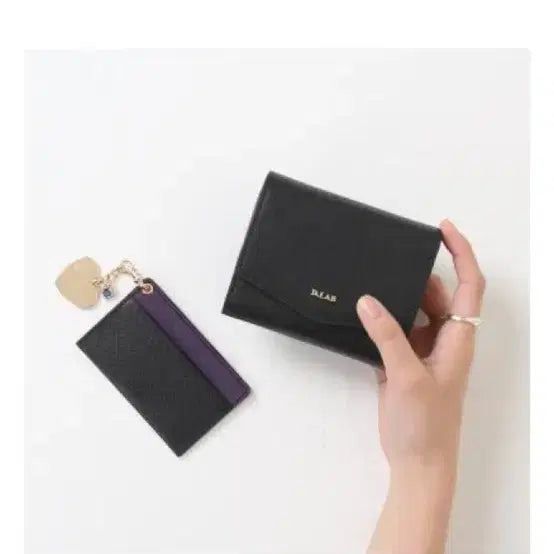 [BUNJANG] DLAB Ellin 3-Tier Bifold Wallet Black / DLAB 디랩 엘린 3단 반지갑 블랙