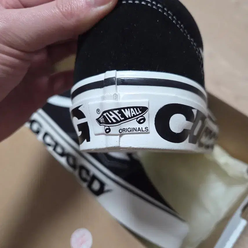 [BUNJANG] Vans x CDG Vault OG Old Skool LX Sneakers (Size 285) / 반스/CDG 볼트 OG 올드스쿨 LX/285