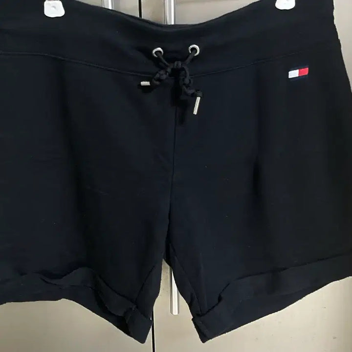 [BUNJANG] Tommy Hilfiger Sport Stripe Drawstring Shorts Black / 타미힐피거 스포츠 스트링 반바지 블랙 홈웨어 츄리링 이지반바지 해