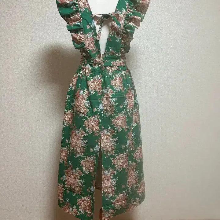 [BUNJANG] Handmade Floral Ruffle Apron / 핸드메이드 꽃무늬 왕프릴 앞치마