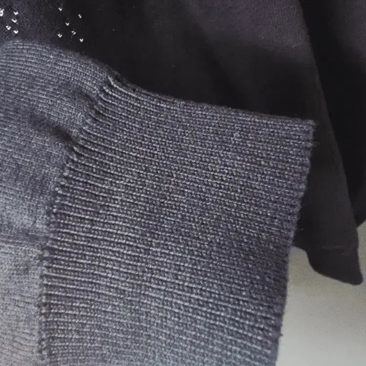 [BUNJANG] Louis Vuitton Gradient Black Knit Sweater / 루이비통 그라데이션 블랙 니트 (상태 최고)