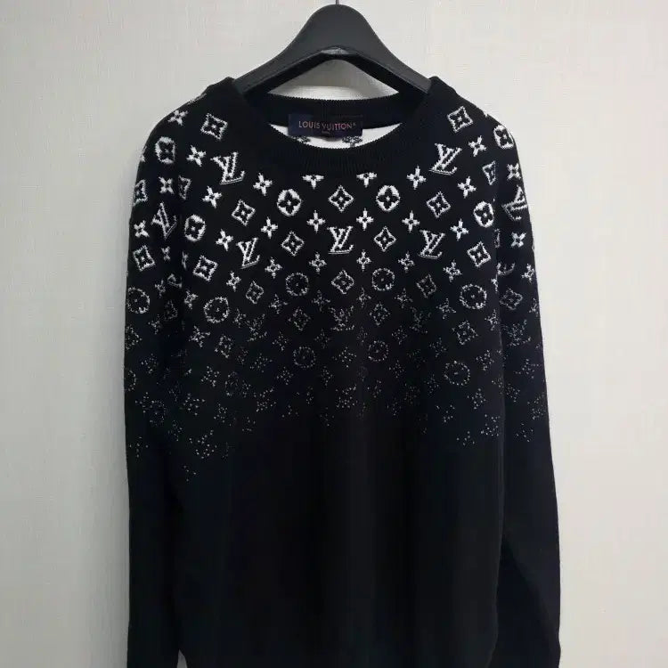 [BUNJANG] Louis Vuitton Gradient Black Knit Sweater / 루이비통 그라데이션 블랙 니트 (상태 최고)