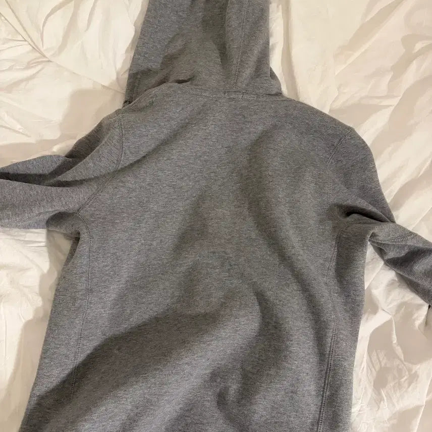 [BUNJANG] Brandy Melville Hoodie Zip-Up / 브렌디 멜빌 후드집업