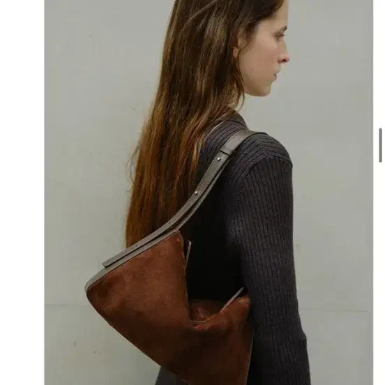 [BUNJANG] LoSeoul Suede Shoulder Bag / 로서울 스웨이드 숄더백