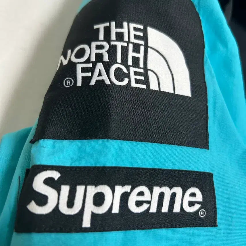 [BUNJANG] Supreme x The North Face Arc Logo Mountain Parka Blue 19SS / 슈프림 X 노스페이스 아크로고 마운틴 파카 블루 19SS