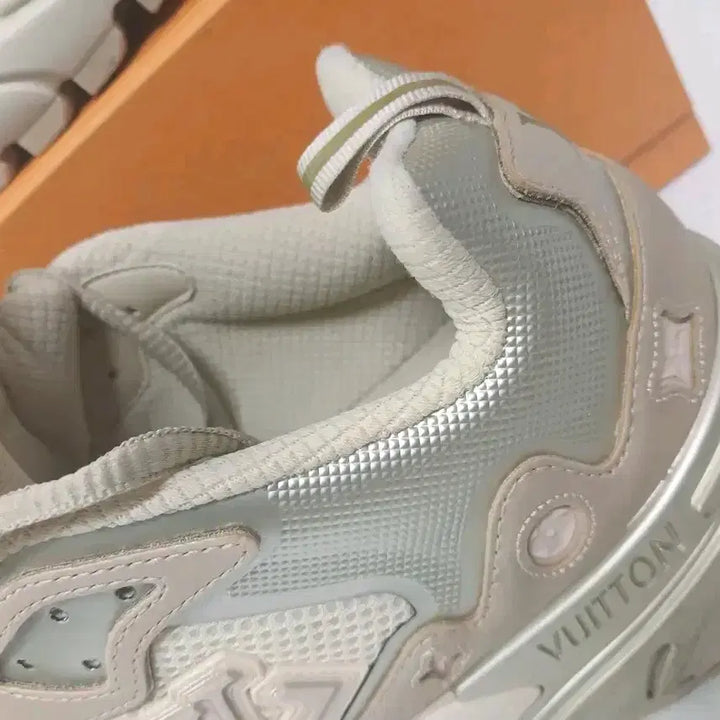 [BUNJANG] Louis Vuitton LV Runner Tactic Sneakers / A+265/7사이즈]루이비통LV러너태틱 정가200만원대