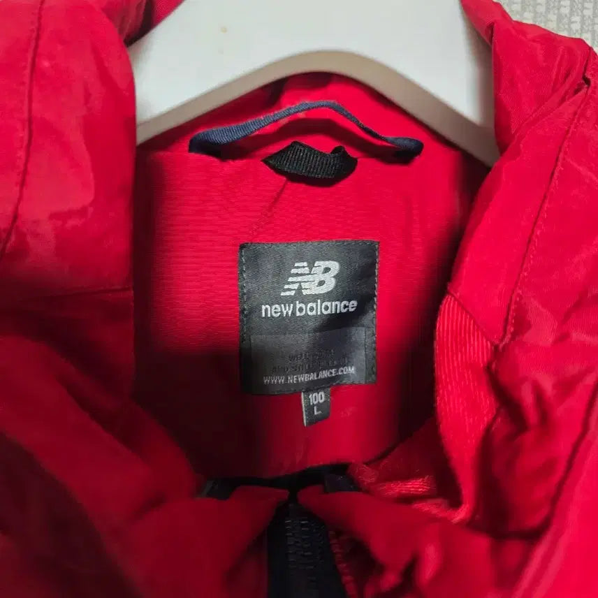 [BUNJANG] New Balance Windbreaker Jacket / 뉴발란스 바람막이 팔아요