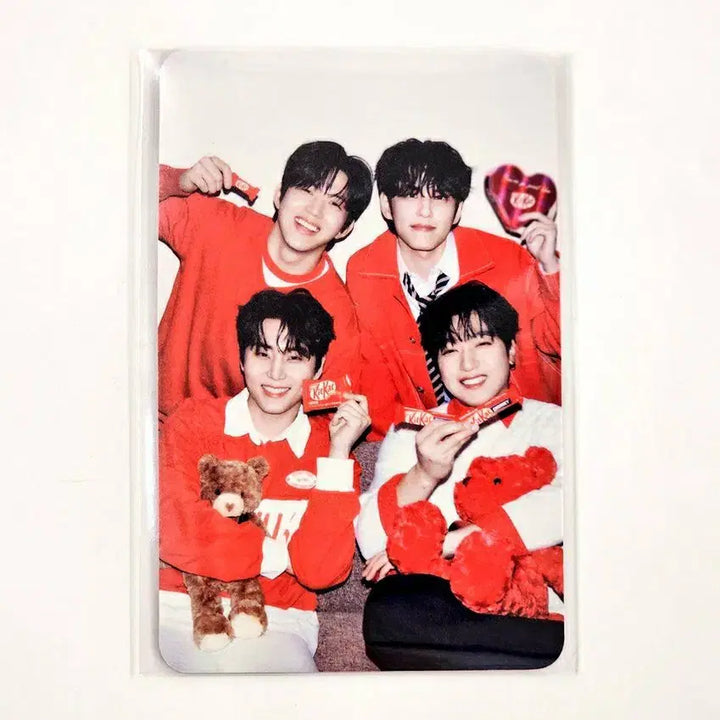 [BUNJANG] Day6 Kitkat Heart Bag + Group Photocard / (미개봉 새상품) 데이식스 킷캣 하트백 + 단체포카