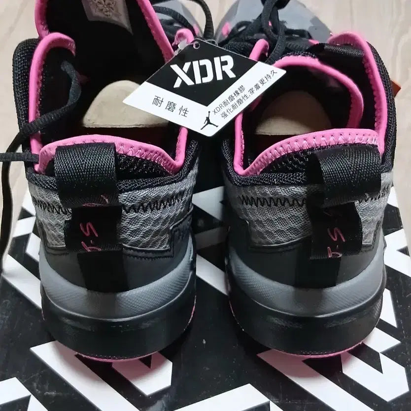 [BUNJANG] Nike Why Not Zer0.3 Heartbeat Limited Edition Sneakers / (새제품) 나이키 와이낫제로3 하트비트 한정판 295mm