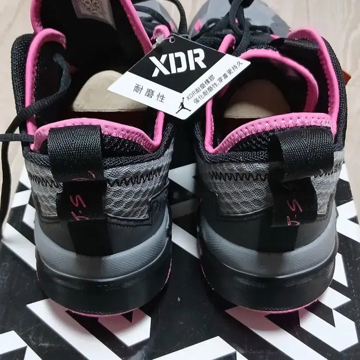 [BUNJANG] Nike Why Not Zer0.3 Heartbeat Limited Edition Sneakers / (새제품) 나이키 와이낫제로3 하트비트 한정판 295mm