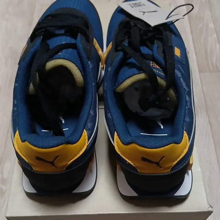 [SOLD OUT] (새제품) 푸마 퓨쳐라이더 300mm 한정판