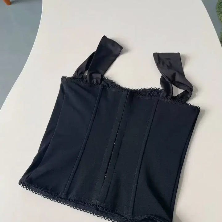 [BUNJANG] Edikted Black Corset Style Top with Lace Detail / Edikted(에디케이티드)블랙 코르셋 스타일 탑 레이스 디테일