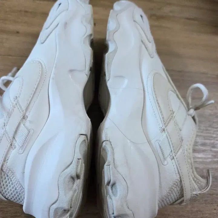 [BUNJANG] Nike White Sneakers / 나이키 화이트 운동화