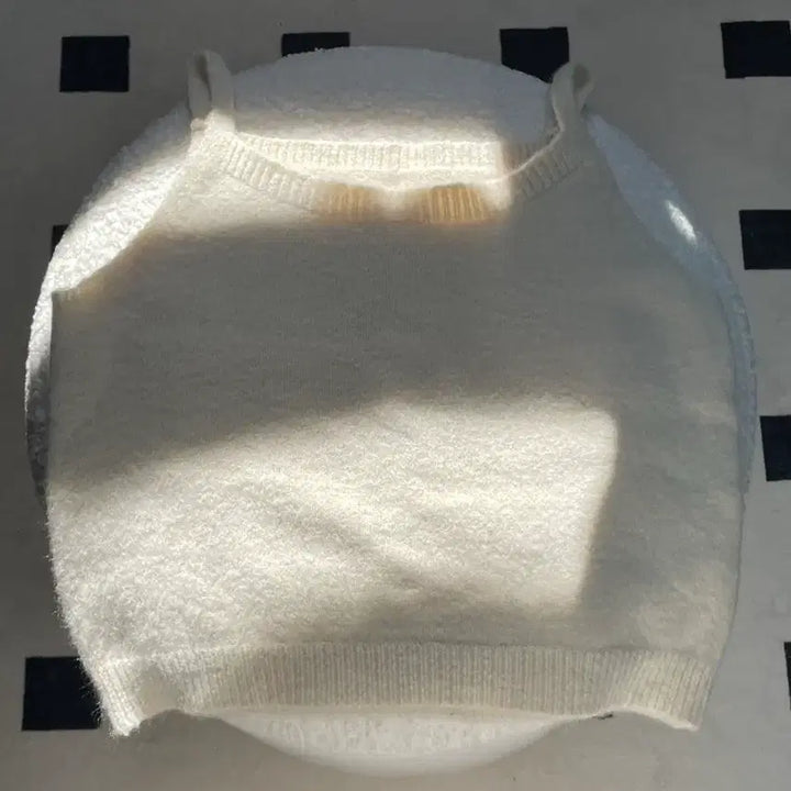 [BUNJANG] Ivory Angora Knit Tank Top / 아이보리 니트 나시 (앙고라)