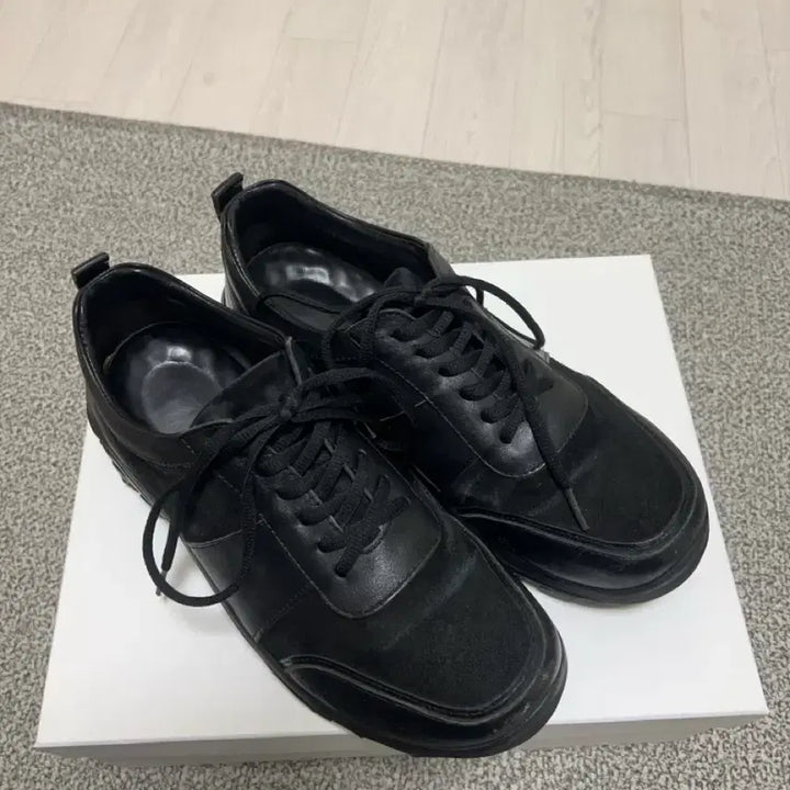 [BUNJANG] 270 Uven_Black / [270] 요위 Uven_Black