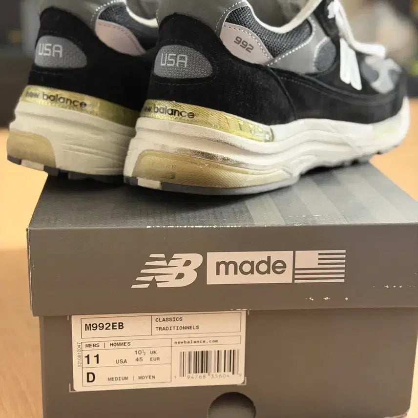 [BUNJANG] New Balance 992 Black/Gray Sneakers / 뉴발란스 992 블랙/그레이 290mm