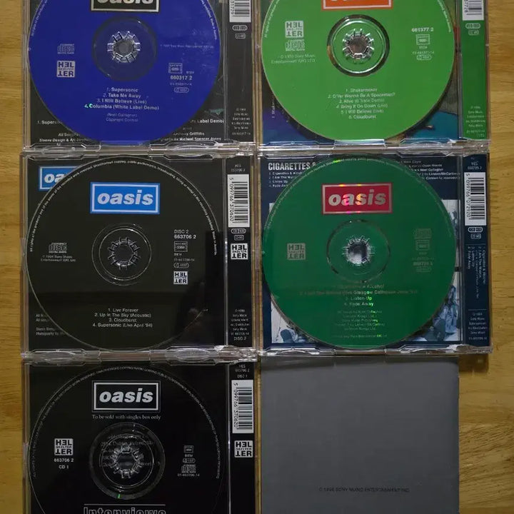 [BUNJANG] CD 음반 oasis Definitely Maybe 싱글 박스 세트 / CD 음반 oasis Definitely Maybe 싱글 박스 세트